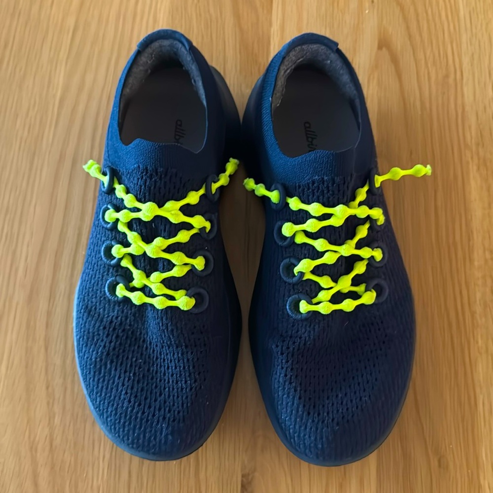 Women’s Navy Blue Allbirds Tree Dasher!